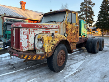 Cab chassis truck SCANIA