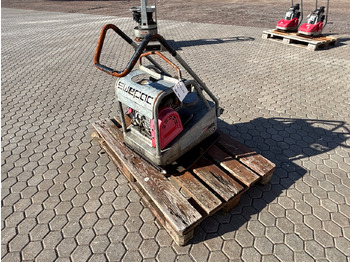 Vibratory plate