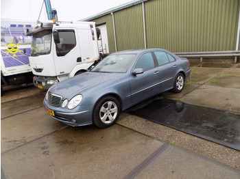 Car Mercedes-Benz E-Klasse 320 CDI sedan avantgarde: picture 4 Car Mercedes-Benz E-Klasse 320 CDI sedan avantgarde: picture 4