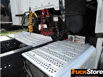 Tractor unit Mercedes-Benz Actros 1843 LS: picture 2