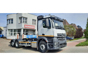 Hook lift truck MERCEDES-BENZ Actros 2542