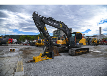 Crawler excavator VOLVO EC220EL: picture 3
