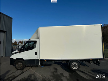 Box van Box Truck Iveco Daily with Tail Lift: picture 2 Box van Box Truck Iveco Daily with Tail Lift: picture 2
