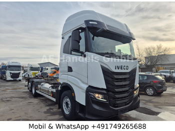 Container transporter/ Swap body truck IVECO S-WAY