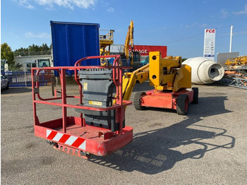 Articulated boom JLG