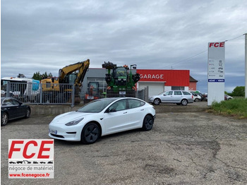 Car TESLA