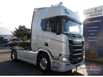 Tractor unit SCANIA R 520