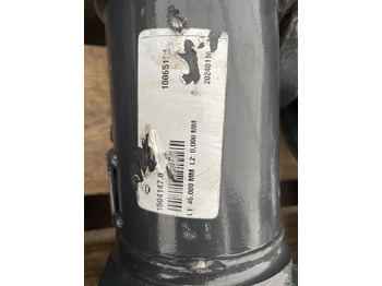 Propeller shaft for Agricultural machinery Claas Xerion 4000-5000 - wał wałek przegubowy przegub 0015041470: picture 2