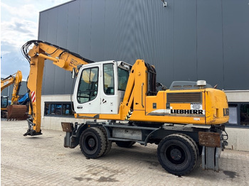 Waste/ Industry handler Liebherr A 904 C HD: picture 5