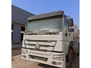 Leasing of HOWO HOWO-mixer pump truck HOWO HOWO-mixer pump truck: picture 3 Leasing of HOWO HOWO-mixer pump truck HOWO HOWO-mixer pump truck: picture 3