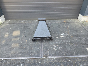 Quick coupler