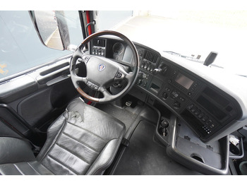Interior photo 1: Refrigerator truck Scania R 580 V8 6X2 FRIGO RETARDER IN COMBI WITH BURG TRAILER