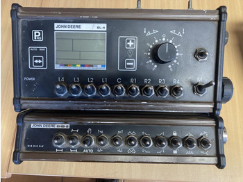 Sprayer John Deere 732: picture 2