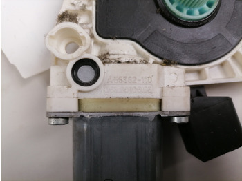 Window and parts for Truck Mercedes-Benz Glass lift A55382110: picture 3 Window and parts for Truck Mercedes-Benz Glass lift A55382110: picture 3