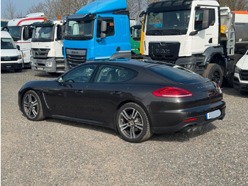 Car PORSCHE