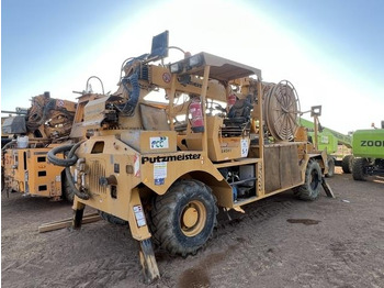 Concrete pump truck PUTZMEISTER