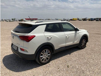 Car Ssangyong Korando: picture 3
