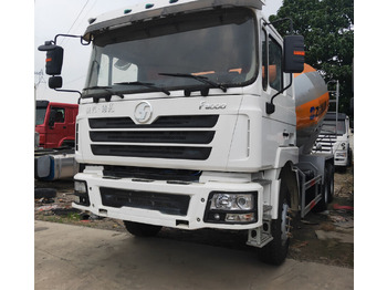 Concrete mixer truck SHACMAN