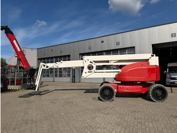 Articulated boom NIFTYLIFT