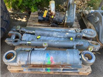 Hydraulic cylinder for Construction machinery Liebherr L 566: picture 3 Hydraulic cylinder for Construction machinery Liebherr L 566: picture 3