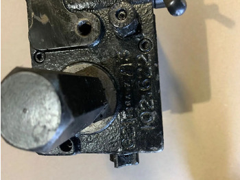 Hydraulic pump for Truck POMPA WYWROTU KABINY MAN TGX18.440 102622   truck: picture 2