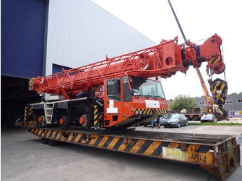 Mobile crane TEREX