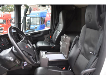 Tractor unit Scania S460 NGS 4x2NB - ONLY 71 TKM - FULL AIR - PARK. AIRCO - LEATHER SEATS - 2 x FUEL TANKS - LED LIGHTS - EXCELLENT CONDITION -: picture 5 Tractor unit Scania S460 NGS 4x2NB - ONLY 71 TKM - FULL AIR - PARK. AIRCO - LEATHER SEATS - 2 x FUEL TANKS - LED LIGHTS - EXCELLENT CONDITION -: picture 5