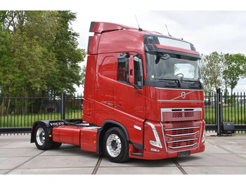 Tractor unit VOLVO FH 460