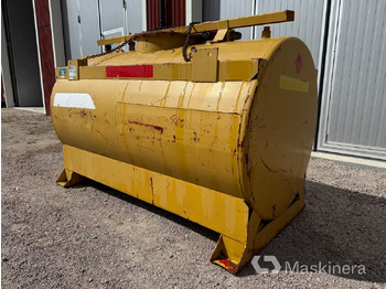 Storage tank
