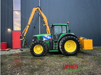 Farm tractor JOHN DEERE 6820