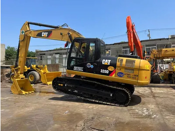 Crawler excavator CATERPILLAR 320D2