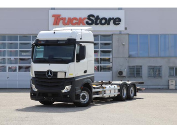 Container transporter/ Swap body truck MERCEDES-BENZ Actros 2545