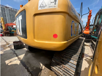 Crawler excavator 2020 Caterpillar 323D: picture 3