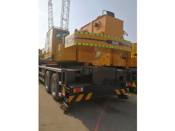 Mobile crane XCMG QY70KC: picture 2