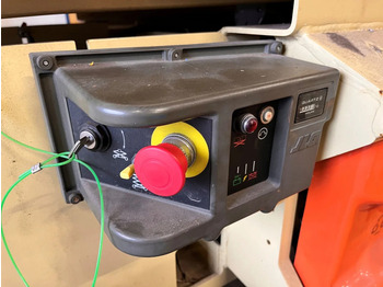 Scissor lift JLG 3246ES: picture 5 Scissor lift JLG 3246ES: picture 5