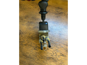 Brake valve for Truck MAN Bremsventil Feststellbremse Handbremsventil 9617231180: picture 4