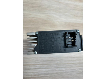 Spare parts Mercedes Spannungswandler 12V 24V A0005429325: picture 4