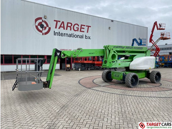 Articulated boom NIFTYLIFT