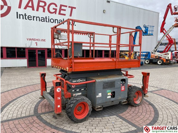 Scissor lift SKYJACK
