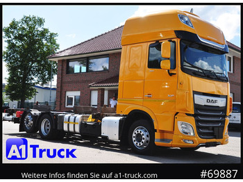 Container transporter/ Swap body truck DAF XF 480