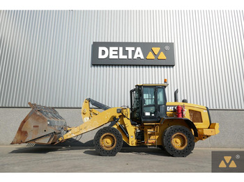 Wheel loader CATERPILLAR 938M