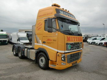 Tractor unit VOLVO FH16 700