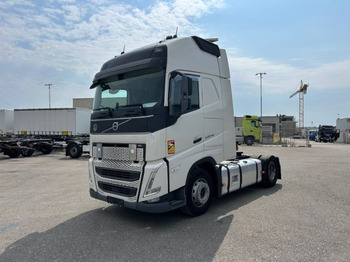 Tractor unit VOLVO FH 500