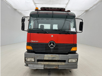 Hook lift truck Mercedes-Benz Atego 1828: picture 2
