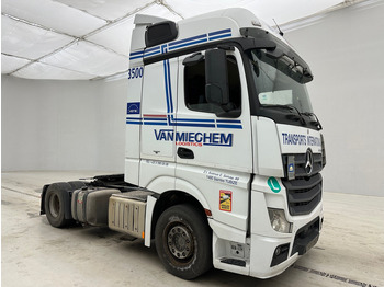 Tractor unit Mercedes-Benz Actros 1842: picture 3