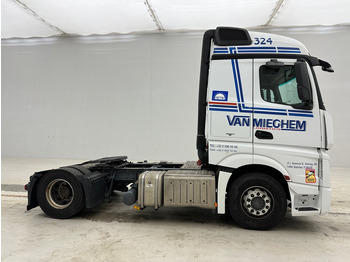 Tractor unit Mercedes-Benz Actros 1842: picture 4
