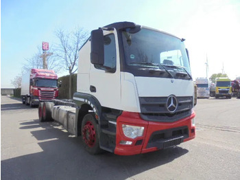 Autotransporter truck Mercedes-Benz Actros 2340 LL: picture 3