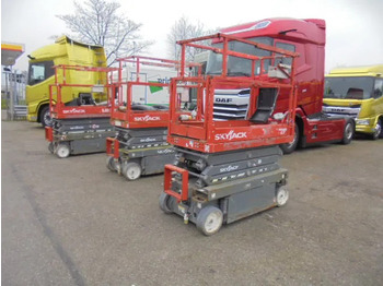 Scissor lift SKYJACK
