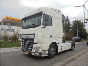 Tractor unit DAF XF 460