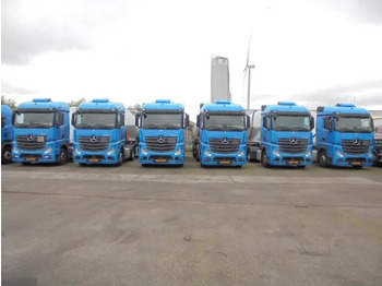 Tractor unit Mercedes-Benz Actros 1842 LS EUR6 10X: picture 3